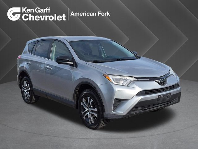 2018 Toyota RAV4 LE AWD photo