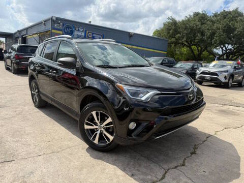 2018 Toyota RAV4 XLE FWD photo