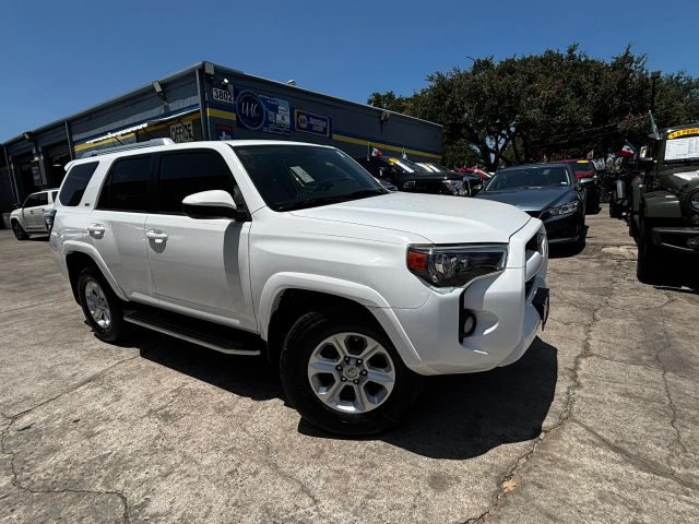 2018 Toyota 4Runner SR5 RWD photo