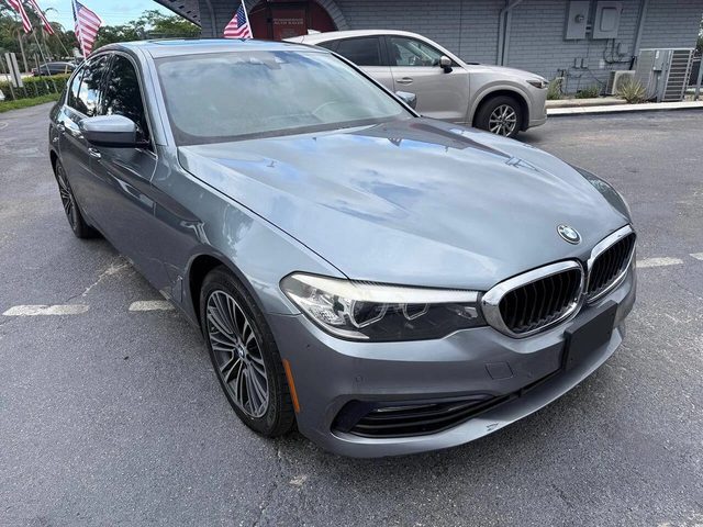 2018 BMW 5 Series 530i RWD photo