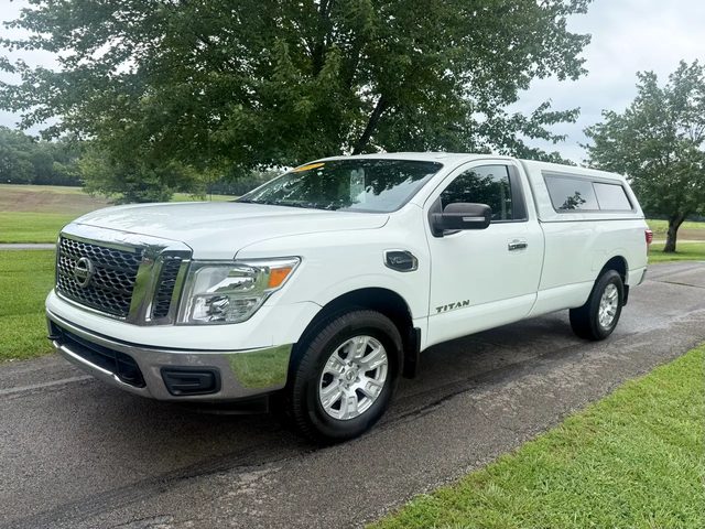 2017 Nissan Titan SV 4WD photo
