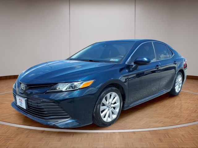 2018 Toyota Camry LE FWD photo