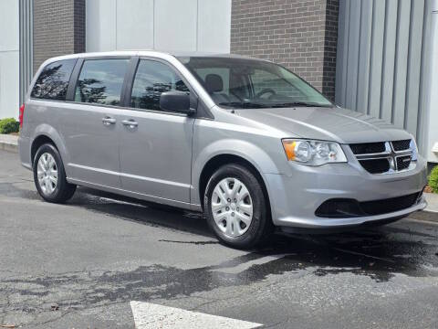 2018 Dodge Grand Caravan SE FWD photo