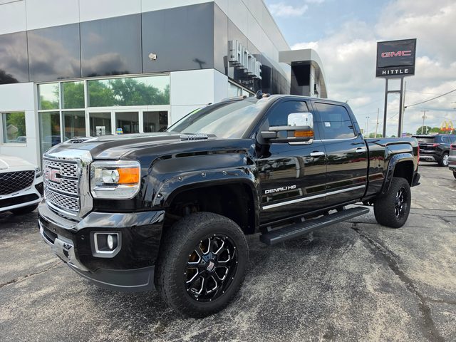 2018 GMC Sierra 2500HD Denali 4WD photo