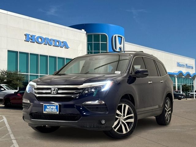 2018 Honda Pilot Touring FWD photo