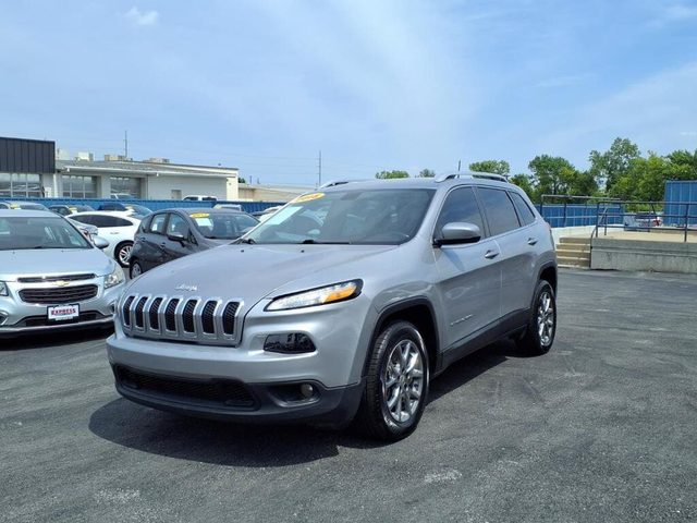 2018 Jeep Cherokee Latitude Plus FWD photo