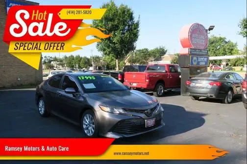 2018 Toyota Camry LE FWD photo