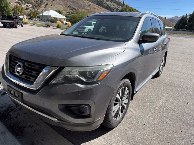 2018 Nissan Pathfinder S 4WD photo