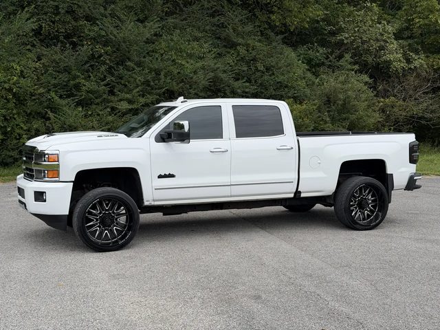 2018 Chevrolet Silverado 3500HD High Country 4WD photo