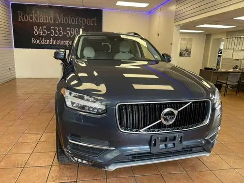 2018 Volvo XC90 Momentum AWD photo