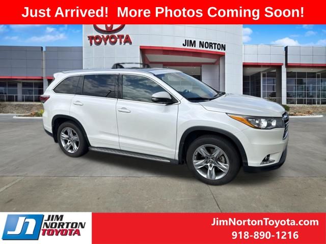2016 Toyota Highlander Limited Platinum AWD photo