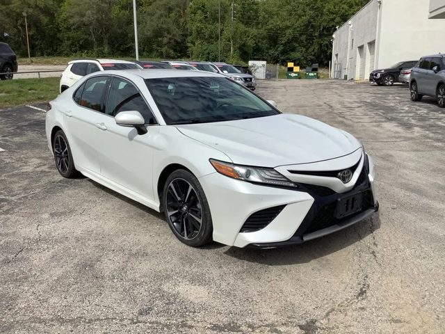 2018 Toyota Camry XSE FWD photo
