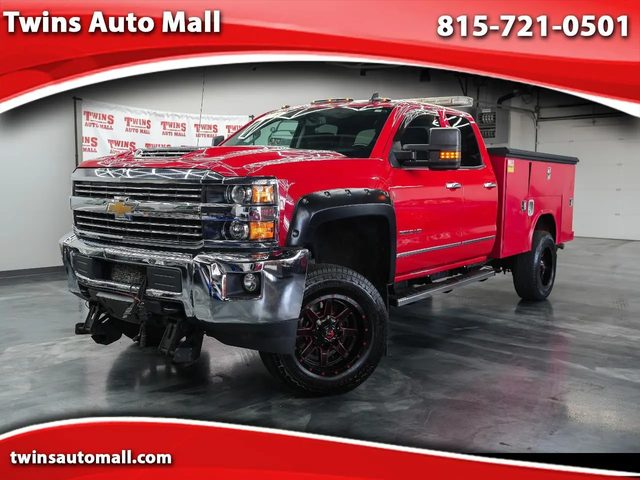 2018 Chevrolet Silverado 3500HD LT 4WD photo
