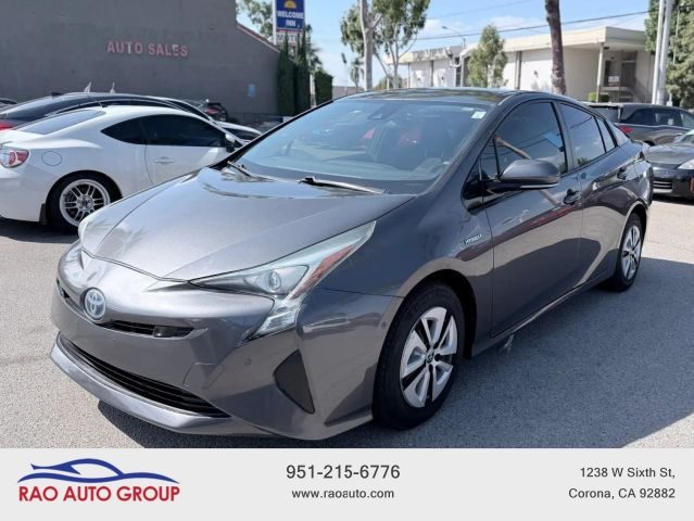 2018 Toyota Prius Two FWD photo