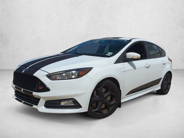 2018 Ford Focus ST FWD photo