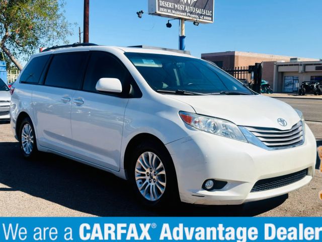 2016 Toyota Sienna XLE FWD photo