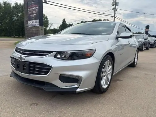 2017 Chevrolet Malibu LT FWD photo