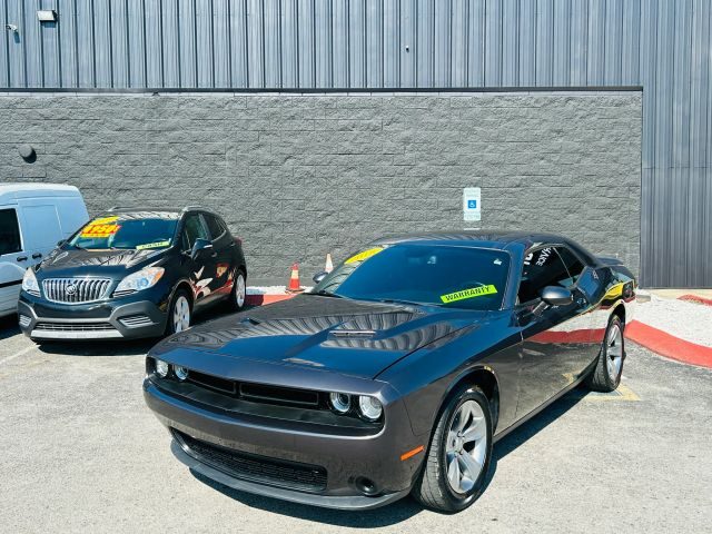 2018 Dodge Challenger SXT RWD photo