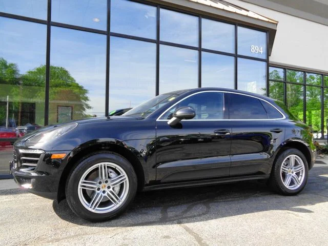 2015 Porsche Macan S AWD photo