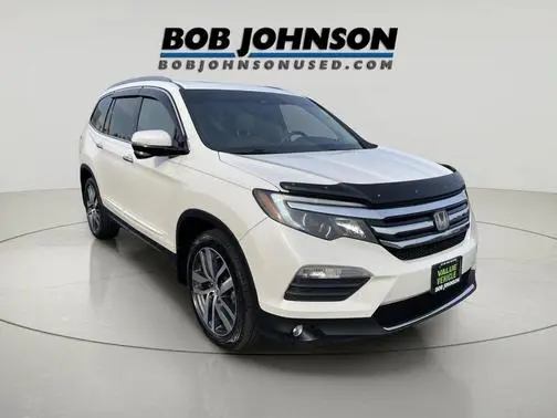 2018 Honda Pilot Touring FWD photo