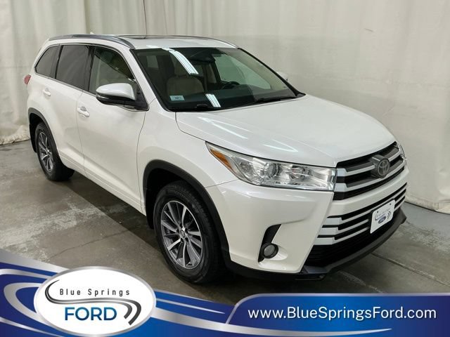 2018 Toyota Highlander XLE AWD photo