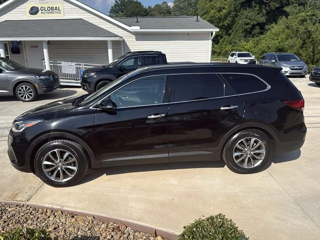 2017 Hyundai Santa Fe Limited FWD photo