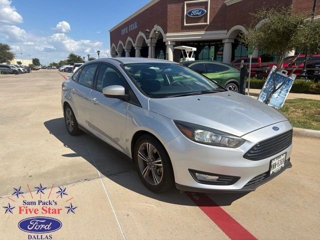 2018 Ford Focus SE FWD photo