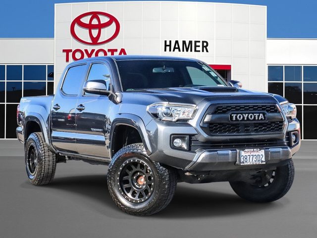 2017 Toyota Tacoma TRD Sport RWD photo