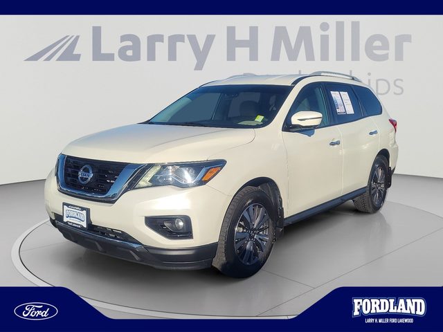 2017 Nissan Pathfinder SL 4WD photo