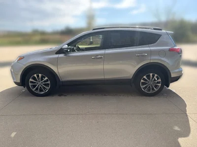 2018 Toyota RAV4 Limited AWD photo
