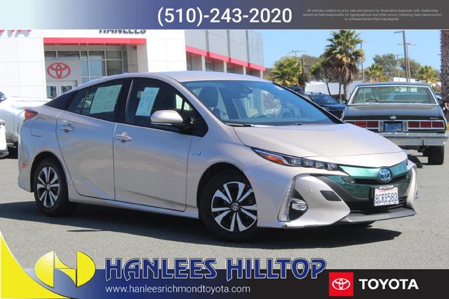 2017 Toyota Prius Prime Advanced FWD photo