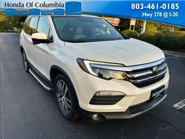 2018 Honda Pilot Touring FWD photo