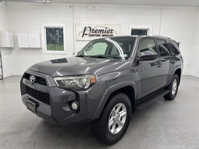 2018 Toyota 4Runner SR5 4WD photo