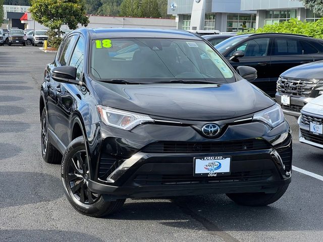 2018 Toyota RAV4 LE AWD photo