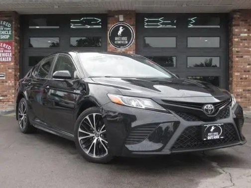2018 Toyota Camry SE FWD photo