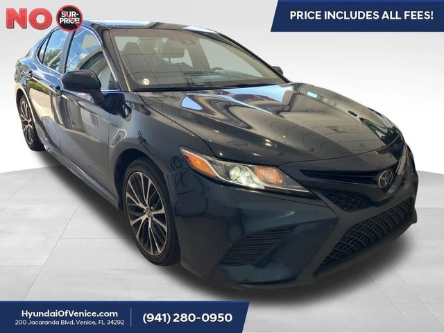 2018 Toyota Camry SE FWD photo