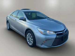 2015 Toyota Camry LE FWD photo