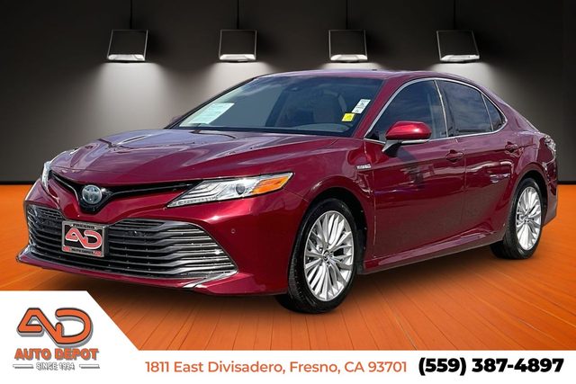 2018 Toyota Camry Hybrid XLE FWD photo