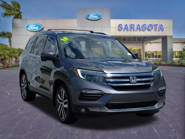 2018 Honda Pilot Touring AWD photo