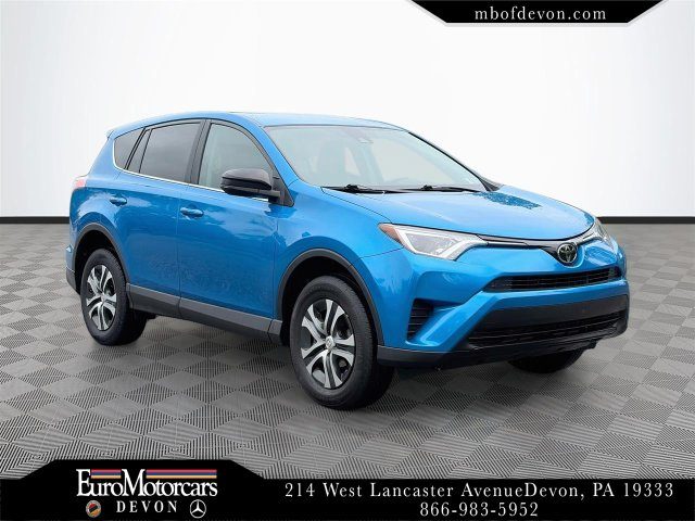 2018 Toyota RAV4 LE AWD photo