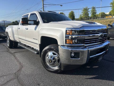 2018 Chevrolet Silverado 3500HD LTZ 4WD photo