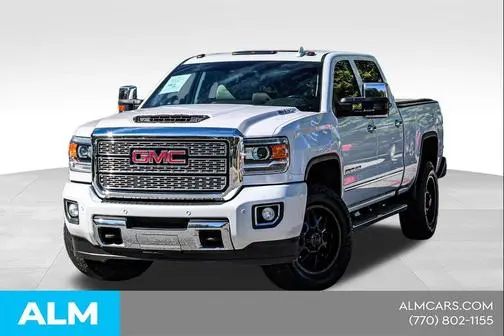 2018 GMC Sierra 2500HD Denali 4WD photo