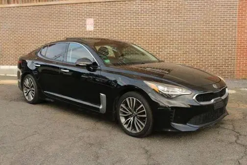 2018 Kia Stinger Premium RWD photo