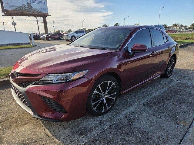 2018 Toyota Camry SE FWD photo