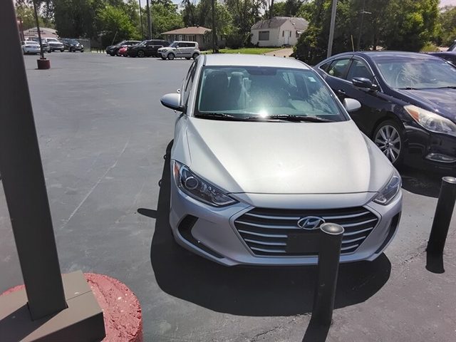 2017 Hyundai Elantra SE FWD photo