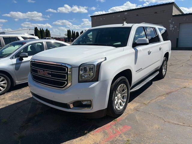 2017 GMC Yukon XL SLT 4WD photo