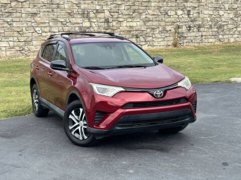2018 Toyota RAV4 LE AWD photo