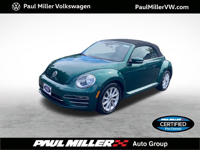 2018 Volkswagen Beetle SE FWD photo