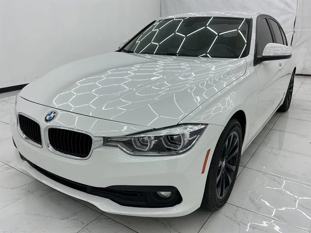 2018 BMW 3 Series 320i RWD photo