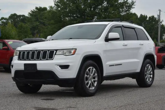 2018 Jeep Grand Cherokee Laredo E 4WD photo